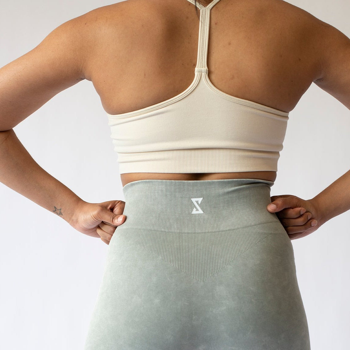 Flow Sport Cropped Bra